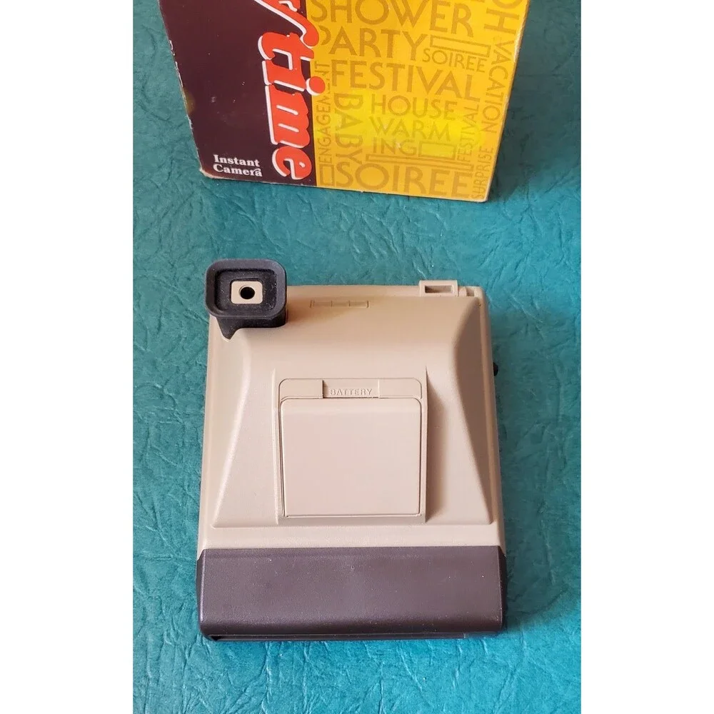 Vintage Kodak PartyTime Kodamatic Instant Film Camera